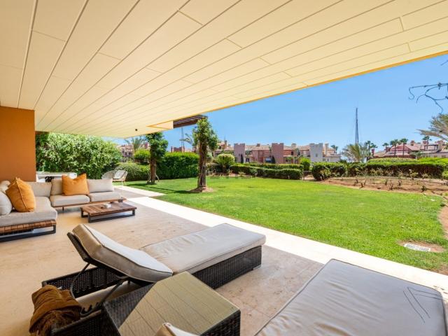 Piso en venta en San Roque, Puerto Sotogrande