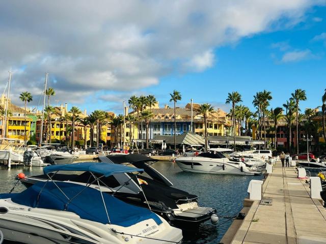 Piso en venta en San Roque, Puerto Sotogrande