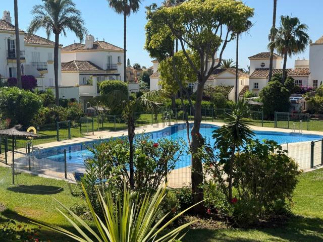 Piso en alquiler en Resinera-Voladilla, Costa del Sol Occidental