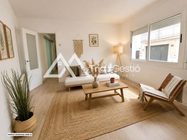 Piso en venta en Raval, Osona
