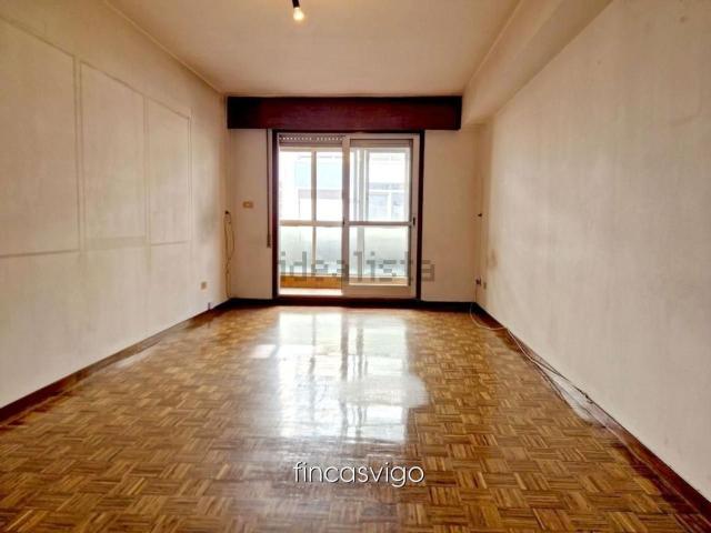 Piso en venta en Lavadores, Vigo