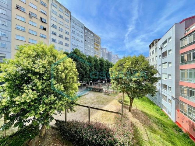 Piso en venta en Teis, Vigo