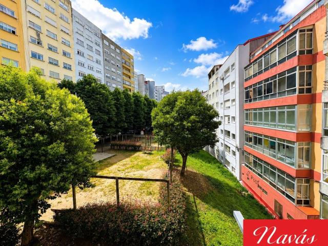Piso en venta en Teis, Vigo