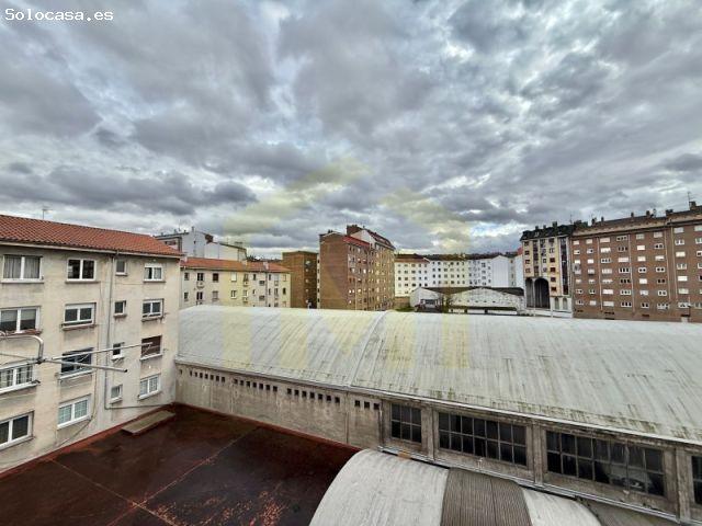 Piso en venta en El Palais, Oviedo