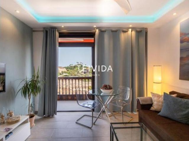 Piso en venta en San Eugenio Alto, Adeje