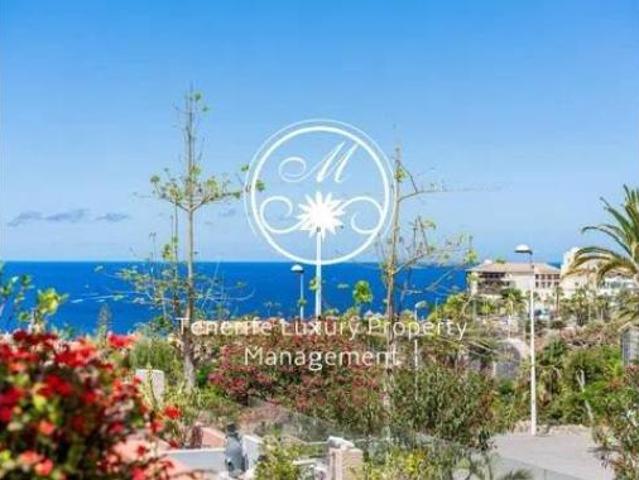 Piso en venta en Playas del Duque, Adeje