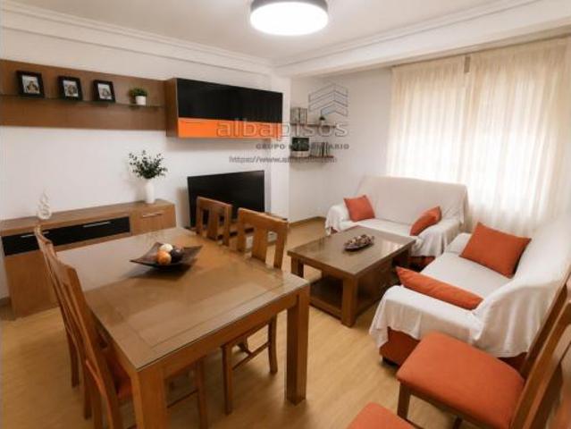Piso en venta en Distrito 5, Albacete