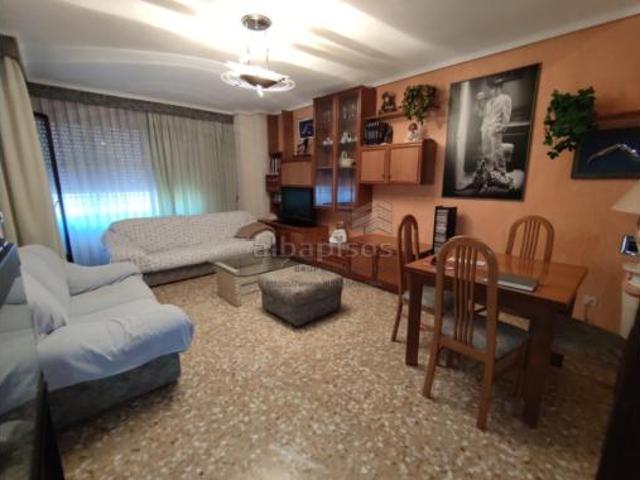 Piso en venta en Distrito 2, Albacete