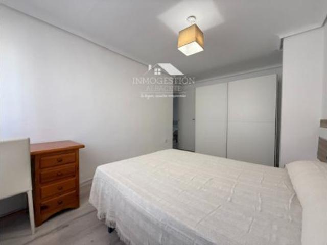 Piso en venta en Distrito 4, Albacete
