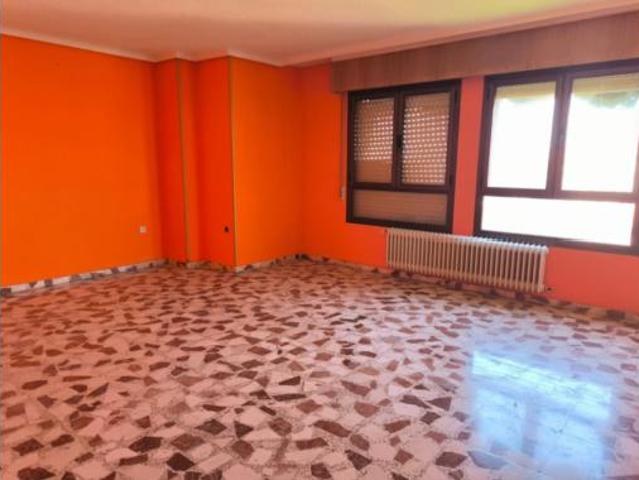 Piso en venta en Distrito 5, Albacete