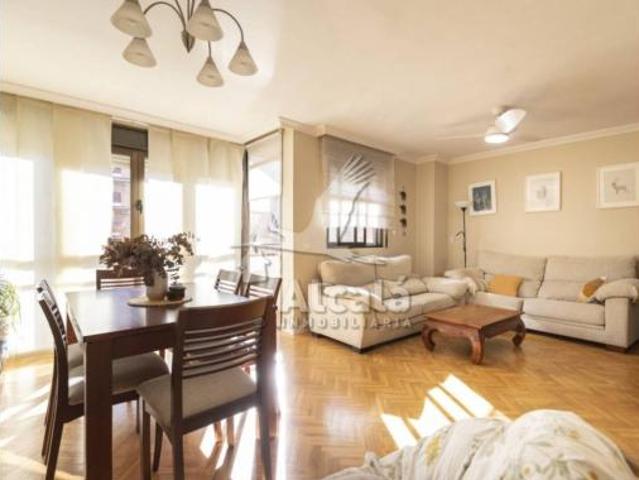 Piso en venta en Distrito V, Alcalá De Henares