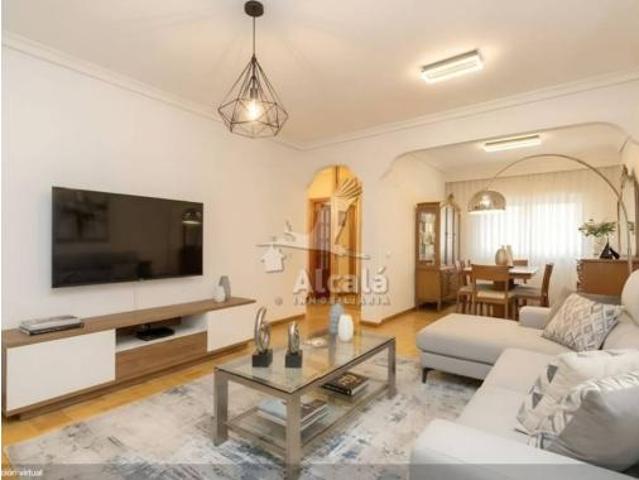 Piso en venta en Distrito V, Alcalá De Henares