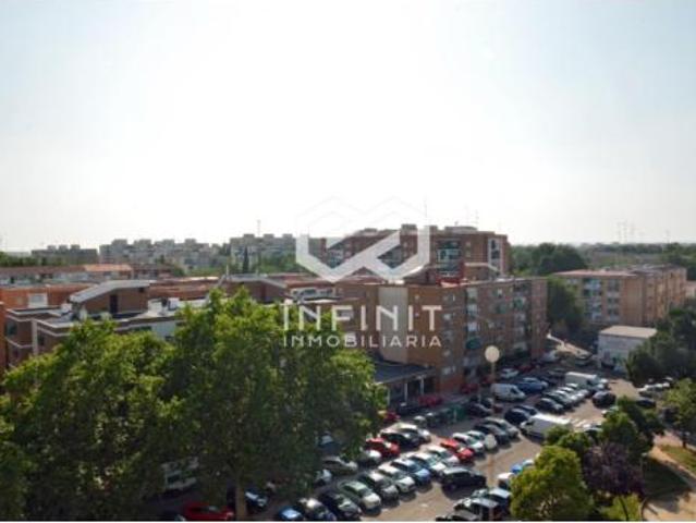 Piso en venta en Alcalá De Henares, Reyes Católicos