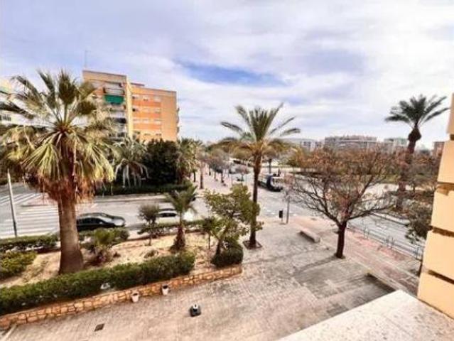 Piso en venta en Quatre-centes Vivendes, l'Alacantí
