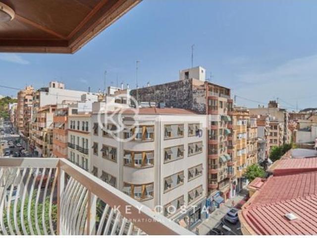 Piso en venta en Mercat, l'Alacantí