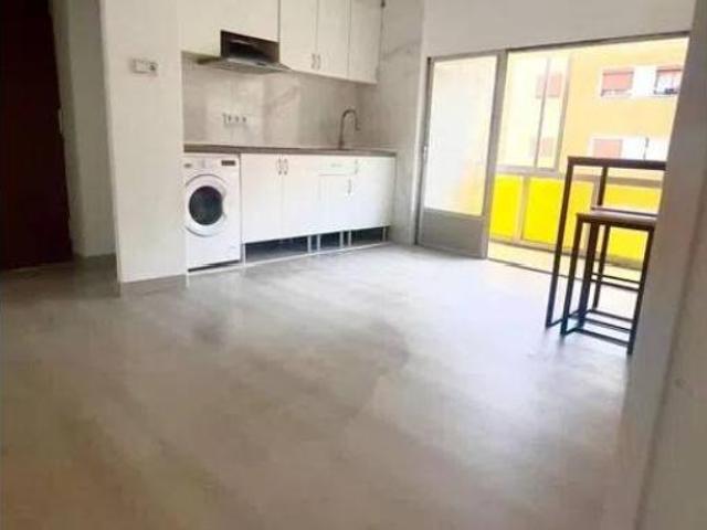 Piso en venta en Morea / Moreda, Aller