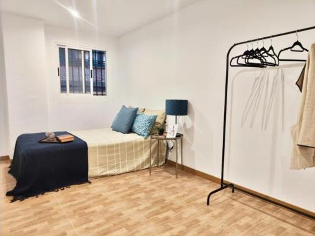 Piso en venta en Almedina, Almería