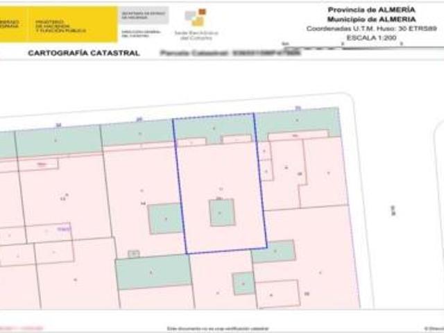 Piso en venta en 500 Viviendas, Almería