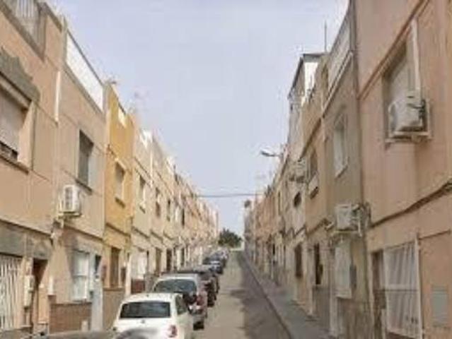 Piso en venta en San Luis, Almería