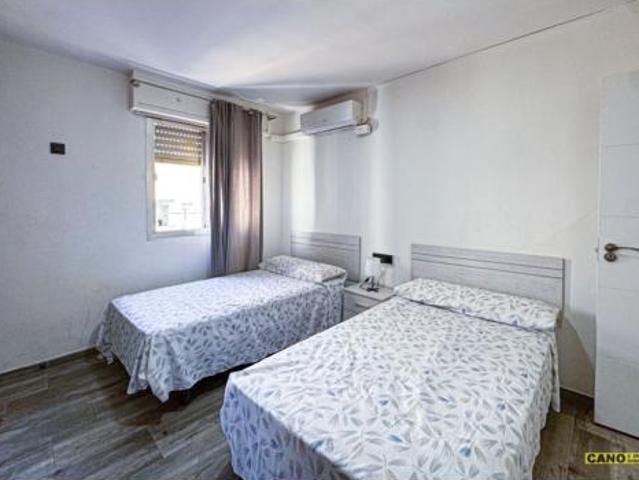 Piso en venta en San Luis, Almería
