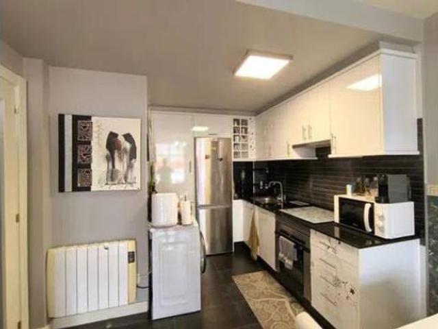 Piso en venta en Ares, Ferrol