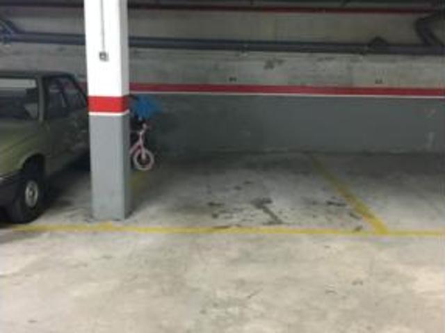 Piso en venta en Ares, Ferrol