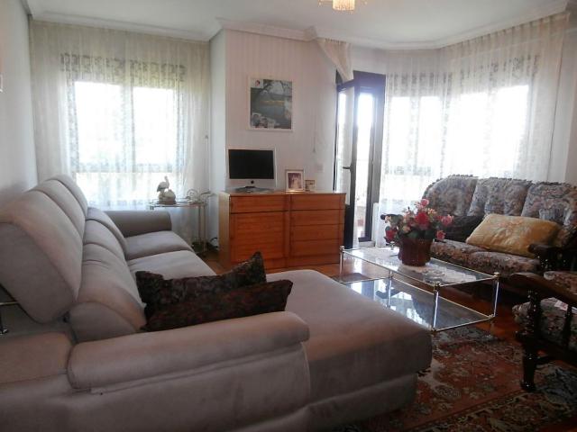 Piso en venta en Grado, Sandiche