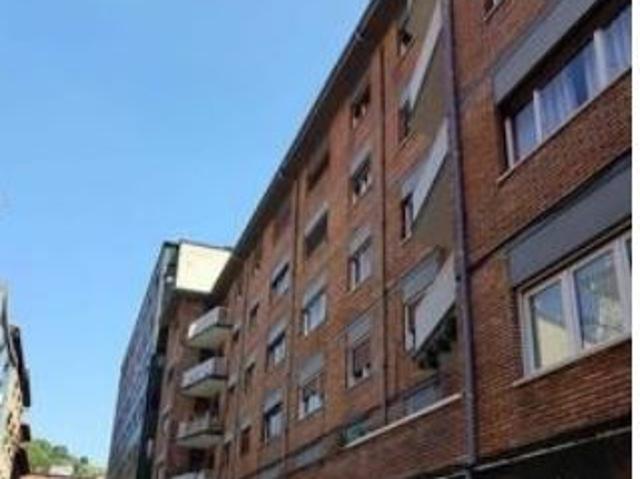 Piso en venta en Omedines, Langreo