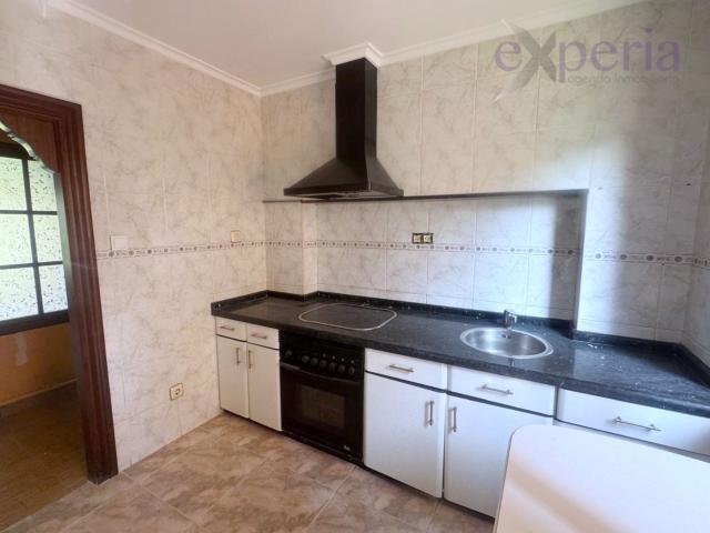 Piso en venta en Uxo, Mieres