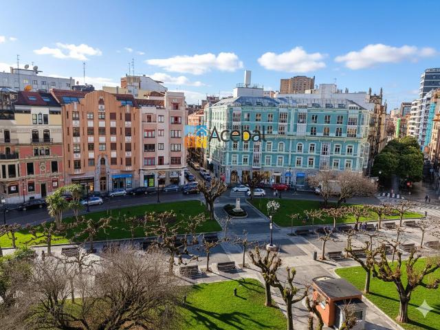 Piso en venta en Los Campos, Gijón