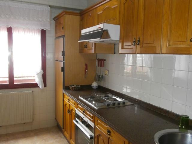 Piso en venta en Salas, Samartín