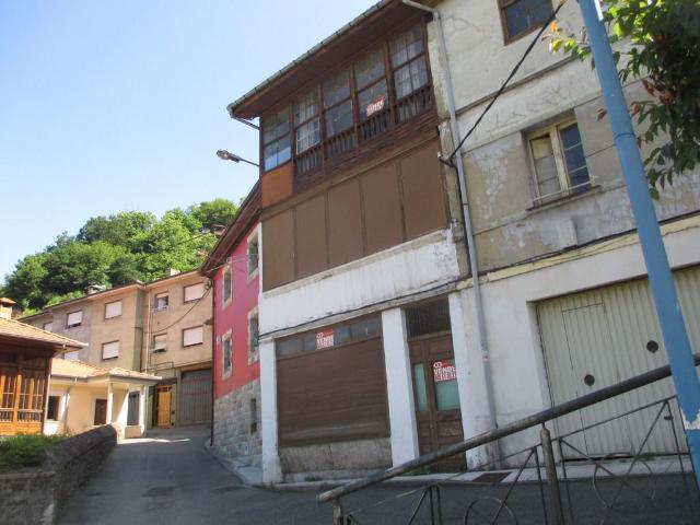 Piso en venta en Laviana, Barredos