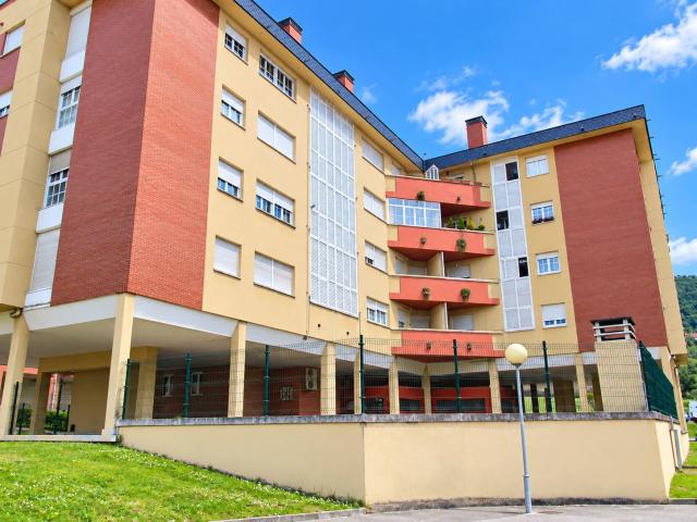 Piso en venta en Cuyences, Oviedo