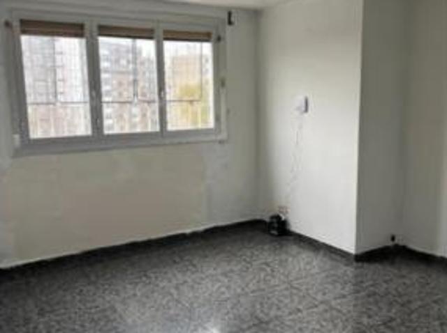 Piso en venta en Badia Del Vallès