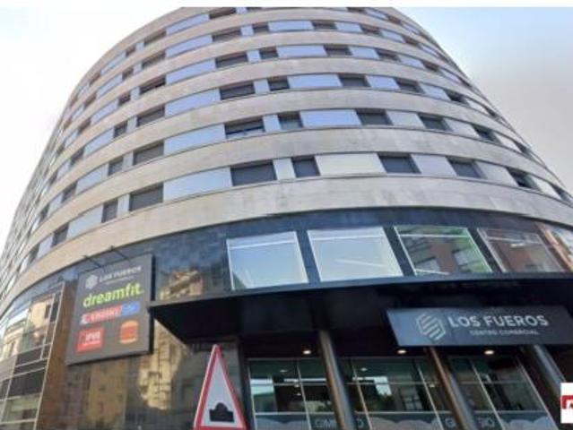 Piso en venta en Barakaldo, Larrea