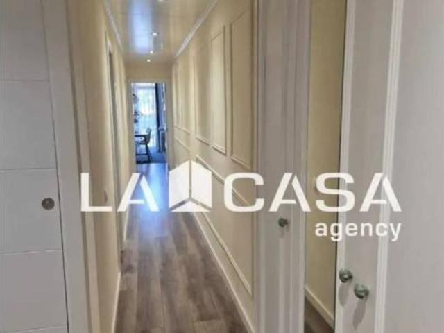 Piso en venta en Nou Barris, Barcelonès