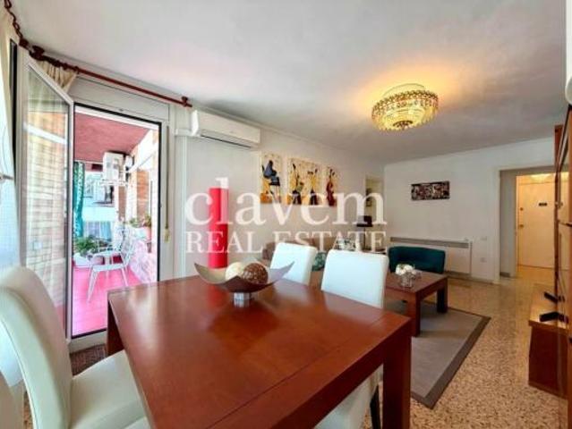 Piso en venta en Nou Barris, Barcelonès
