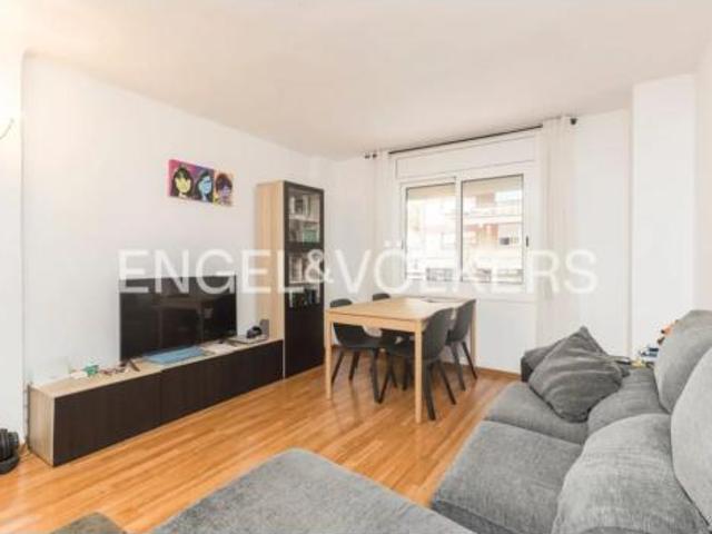 Piso en venta en Nou Barris, Barcelonès