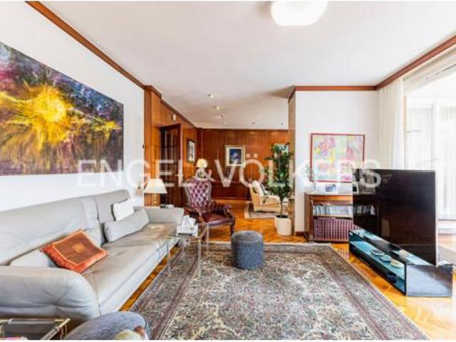 Piso en venta en les Corts, Barcelonès