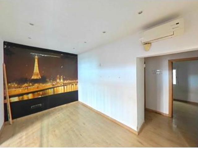 Piso en venta en Nou Barris, Barcelonès