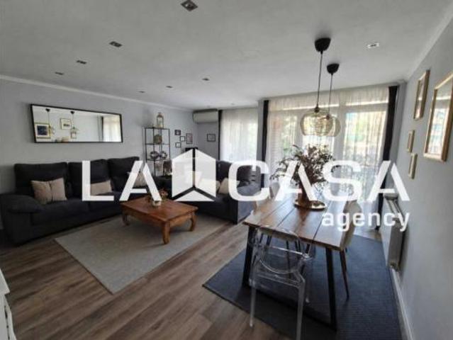 Piso en venta en Nou Barris, Barcelonès
