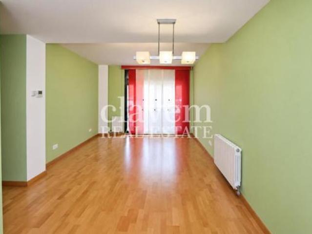 Piso en venta en Nou Barris, Barcelonès