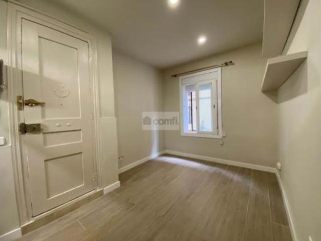 Piso en venta en Barcelona, Sants