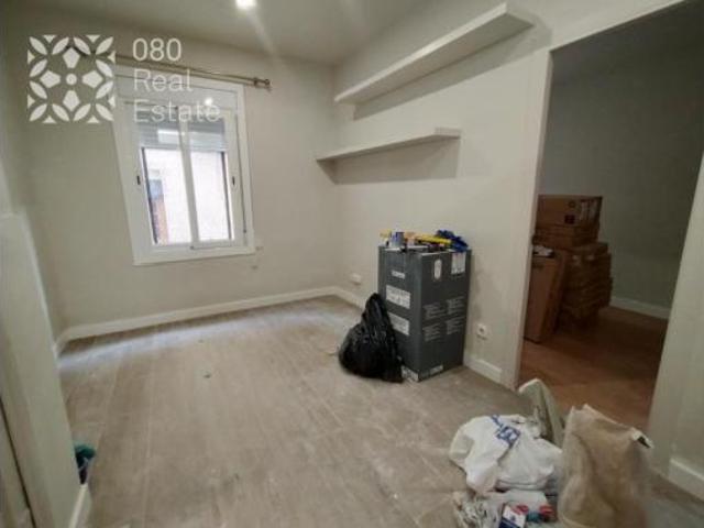 Piso en venta en Barcelona, Sants