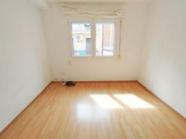 Piso en venta en Barcelona, Sants-Badal