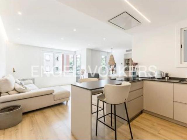 Piso en venta en Nou Barris, Barcelonès