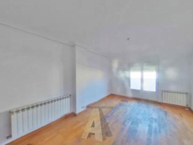 Piso en venta en Benavente, Castilla y León