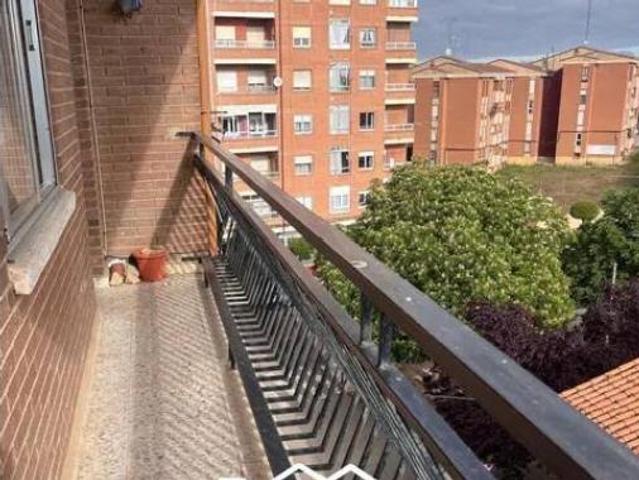 Piso en venta en Benavente, Castilla y León