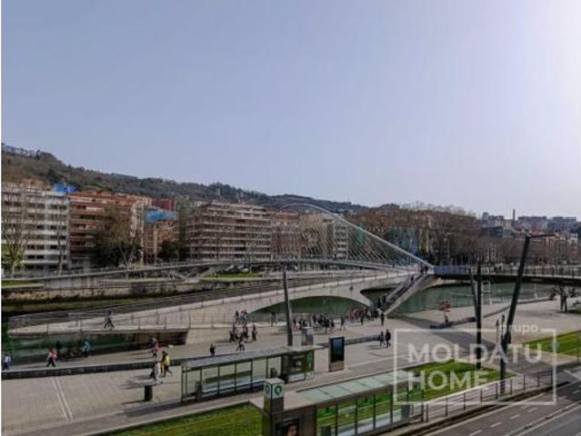 Piso en venta en Abando, Bilbao