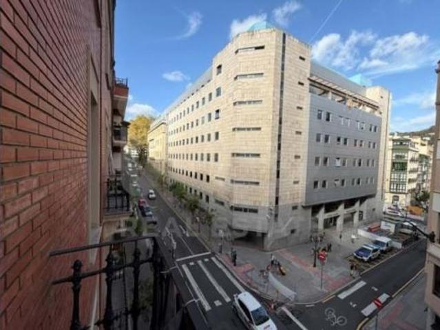 Piso en venta en Abando, Bilbao
